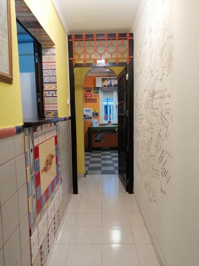 Lagos Central Hostel Bagian luar foto