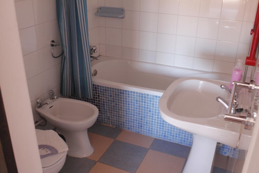Lagos Central Hostel Bagian luar foto